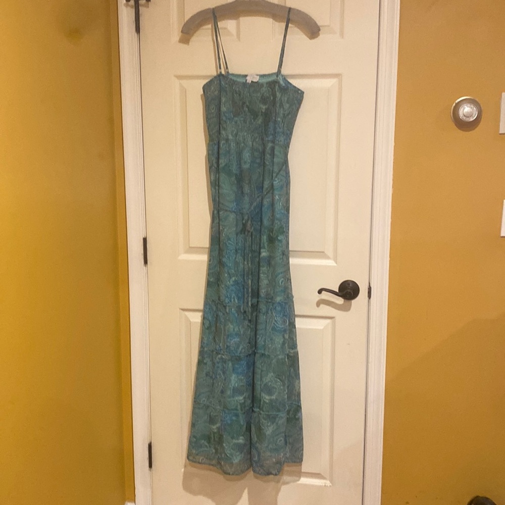 Jessica Simpson like new maternity maxi dress
